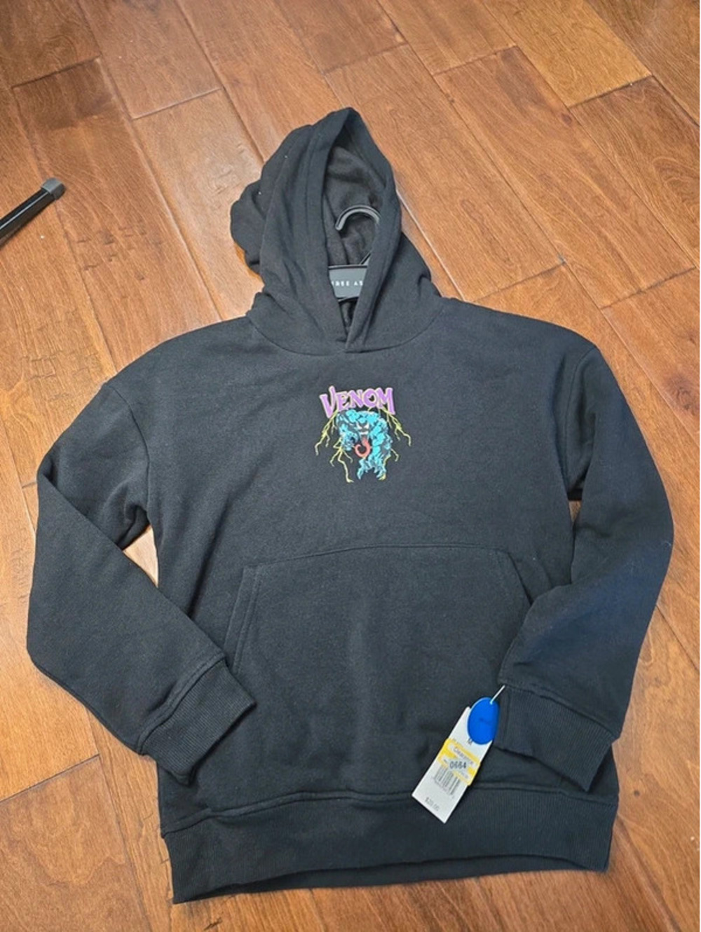 Medium brand new hoodie from marvel item 664G3